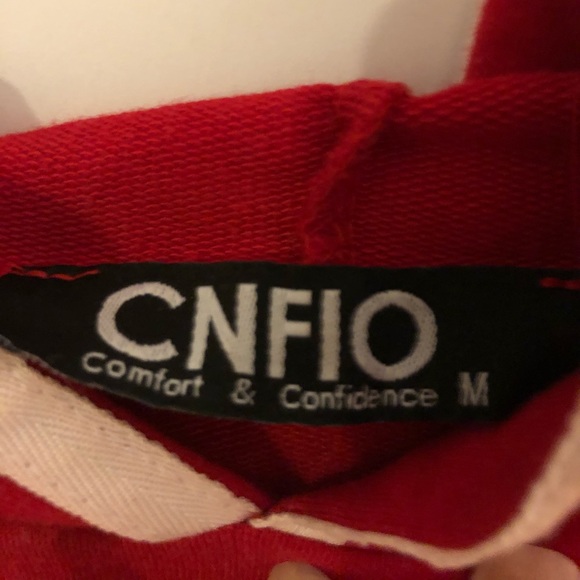 ✨5/$25 Red Sweatshirt - Picture 4 of 6